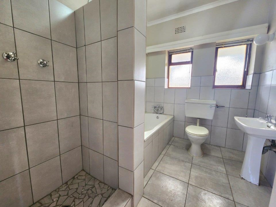 3 Bedroom Property for Sale in Bergzicht Western Cape